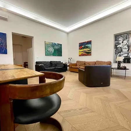 Apartamento Gallery Art Flat Near The Colosseum And Domus Aurea *