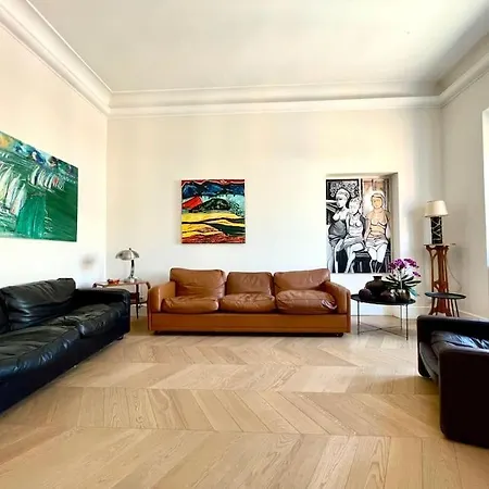 Gallery Art Flat Near The Colosseum And Domus Aurea アパート ローマ