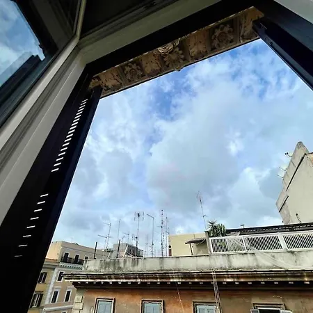 Apartamento Gallery Art Flat Near The Colosseum And Domus Aurea Roma