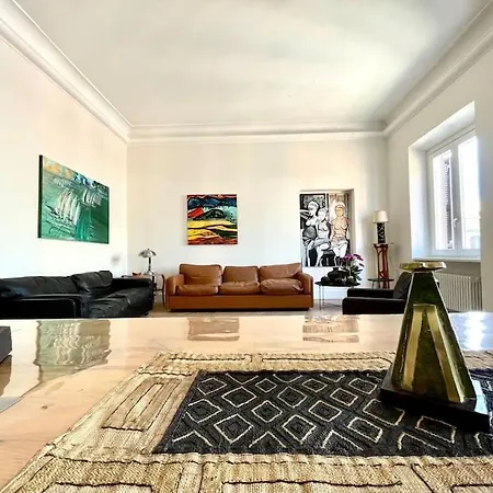 Apartamento Gallery Art Flat Near The Colosseum And Domus Aurea